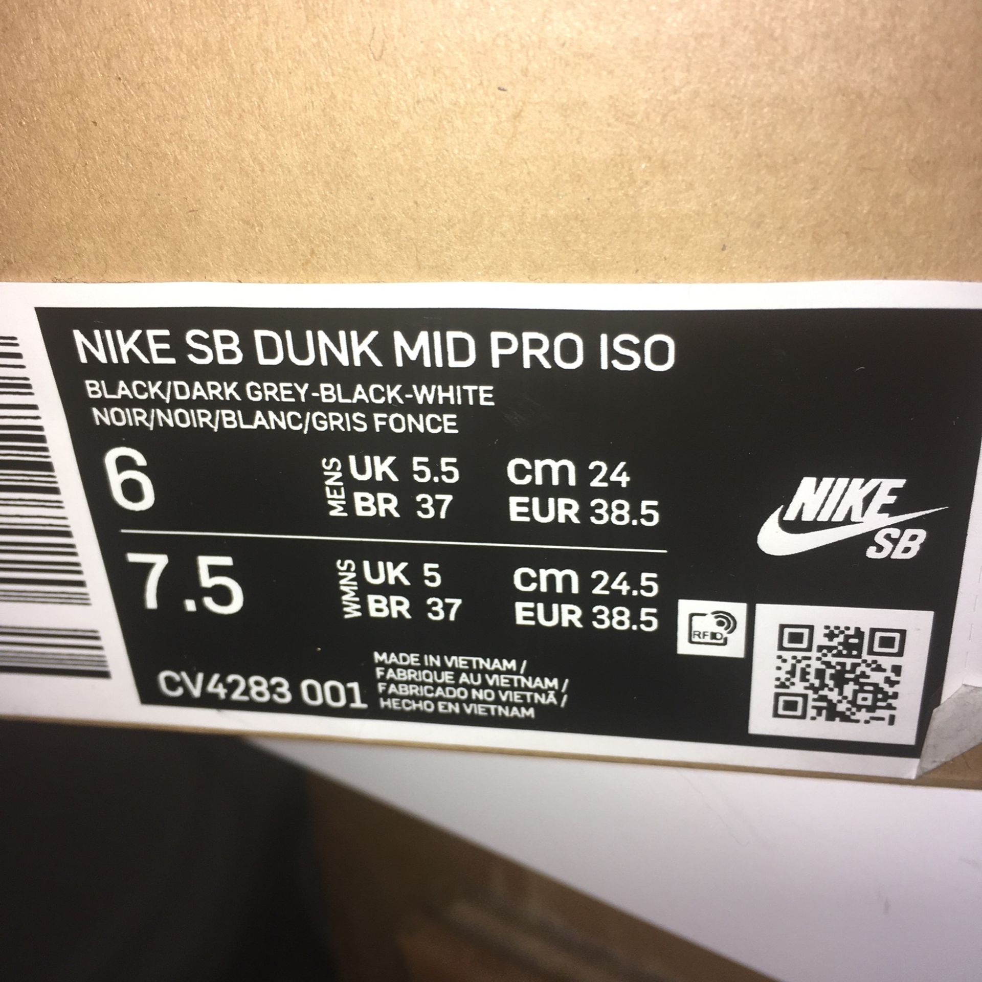 nike dunks mid size 6 mens
