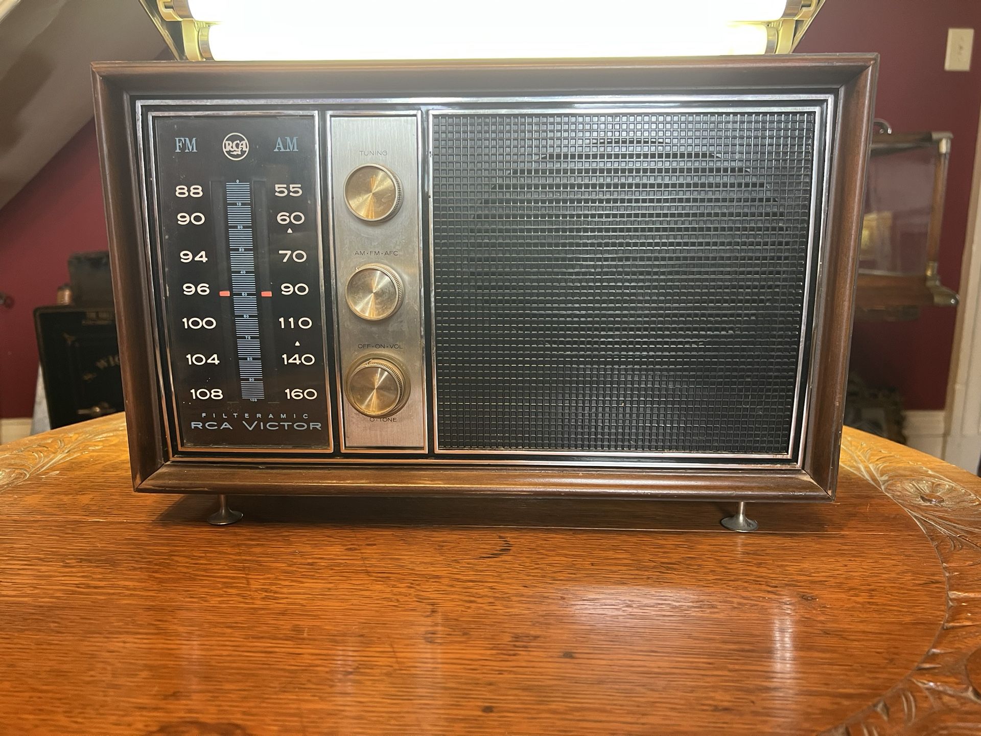 RCA Victor Model 3RC76 Filtermatic AM/FM Radio (Circa 1960s) It Works!