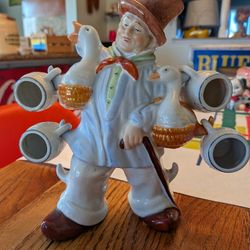 Mid Century Vintage Liquor Decanter With Four Small Barrel Shot Glasses Barware Retro Kitschy Bar Ware