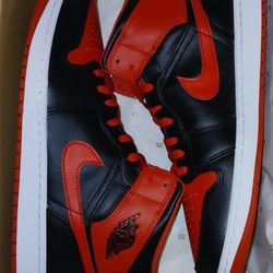 Jordan 1 Mid Alternate Bred