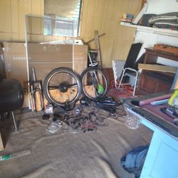 36 Volts 500 W Electric Front RimKit With The Battery And A Whole Lot Of Extra Parts All You Will Need Is A Frame And That Is It