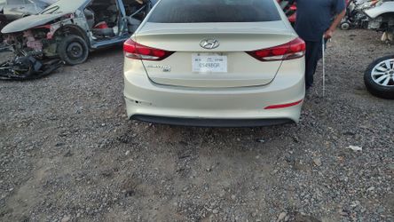 2017 Hyundai Elantra for parts
