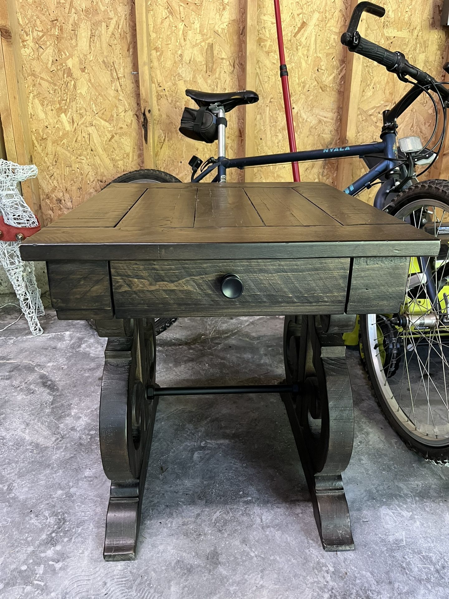 Magnussen Bellamy End Tables