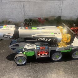 Space Maxx 3-n-1 Blast Off Booster Rocket