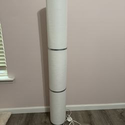 VIDJA floor lamp, white