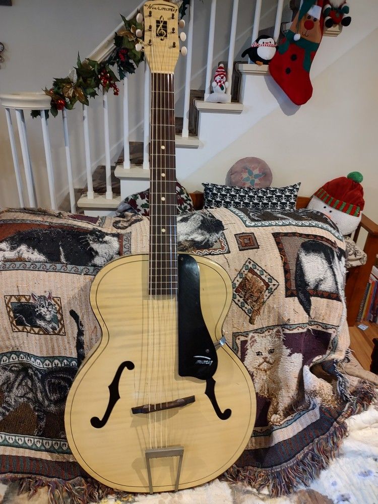 Harmony Archtone H1215 Acoustic Guitar 1950s