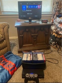 Ps4 + 24 games + controller
