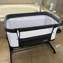 AMKE Baby Bassinets,All mesh Crib Portable for Safe Co-Sleeping,Adjustable Bedside Sleeper,Baby Bed
