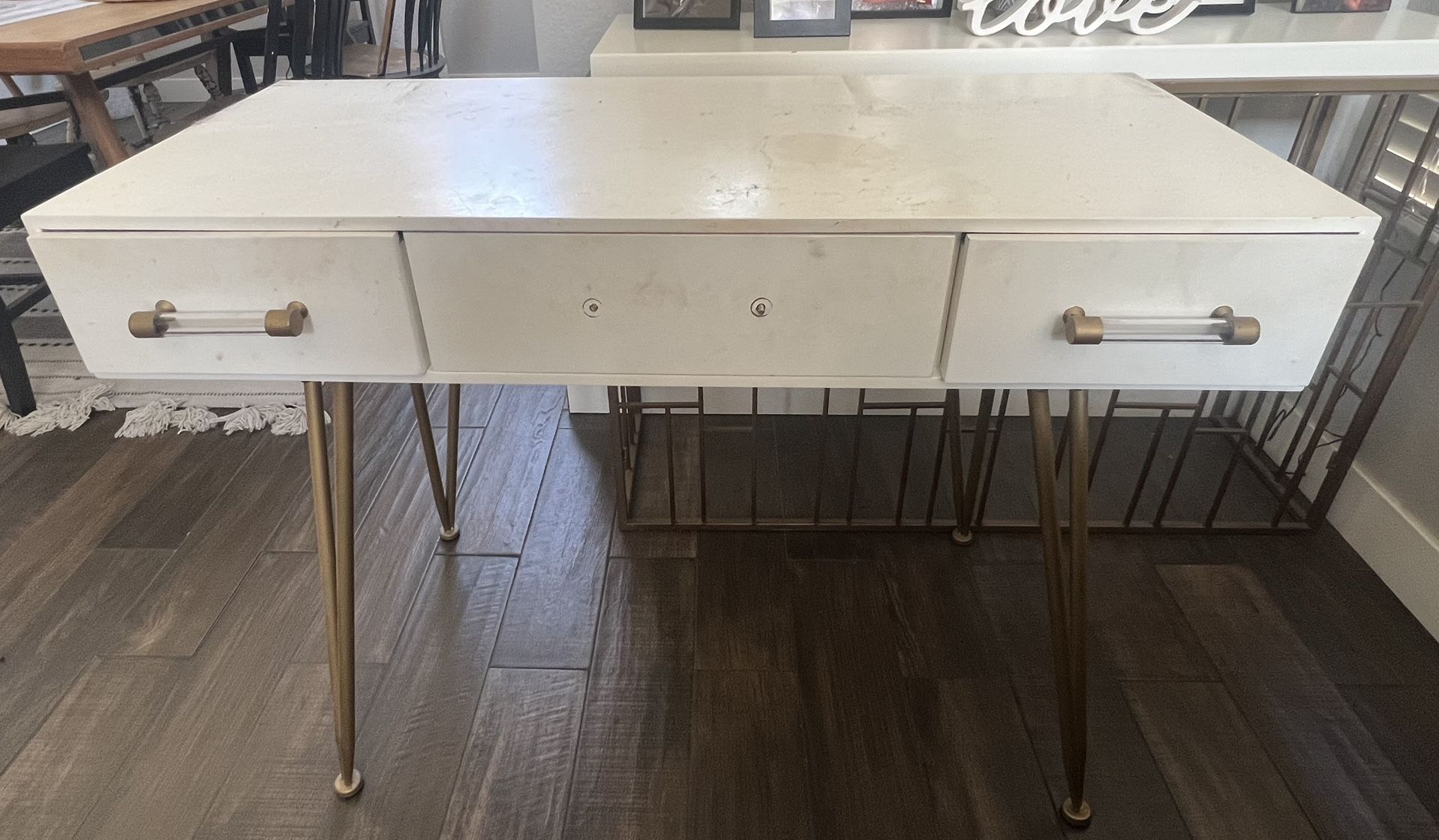Make Up Vanity/Desk