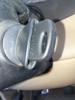 Se hacen y se programan llaves keys.