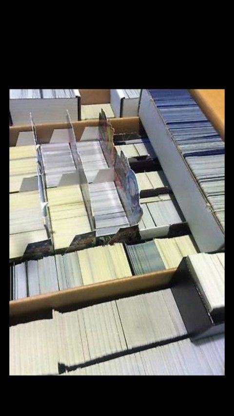 200 Non Repeated Pokemon Cards