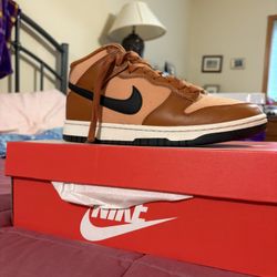 Nike Dunk Mid Amber Brown Size 9