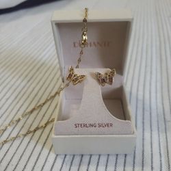 Juego De Aretes Y Cadena  De Acero