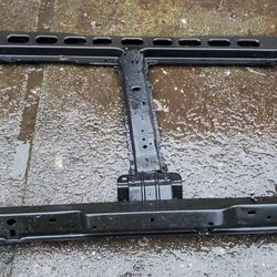 Nissan Nv 1500 25k Parts Radiator Support