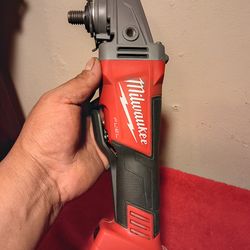 LEER descripción M18 Milwaukee fuel grainer tool only $85