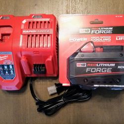 Milwaukee M18 RED LITHIUM FORGE XC8.0 Battery & Rapid Charger Combo 