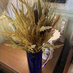 Beautiful Artificial Greenery Stems for a Vase