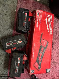 Milwaukee tools & batteries