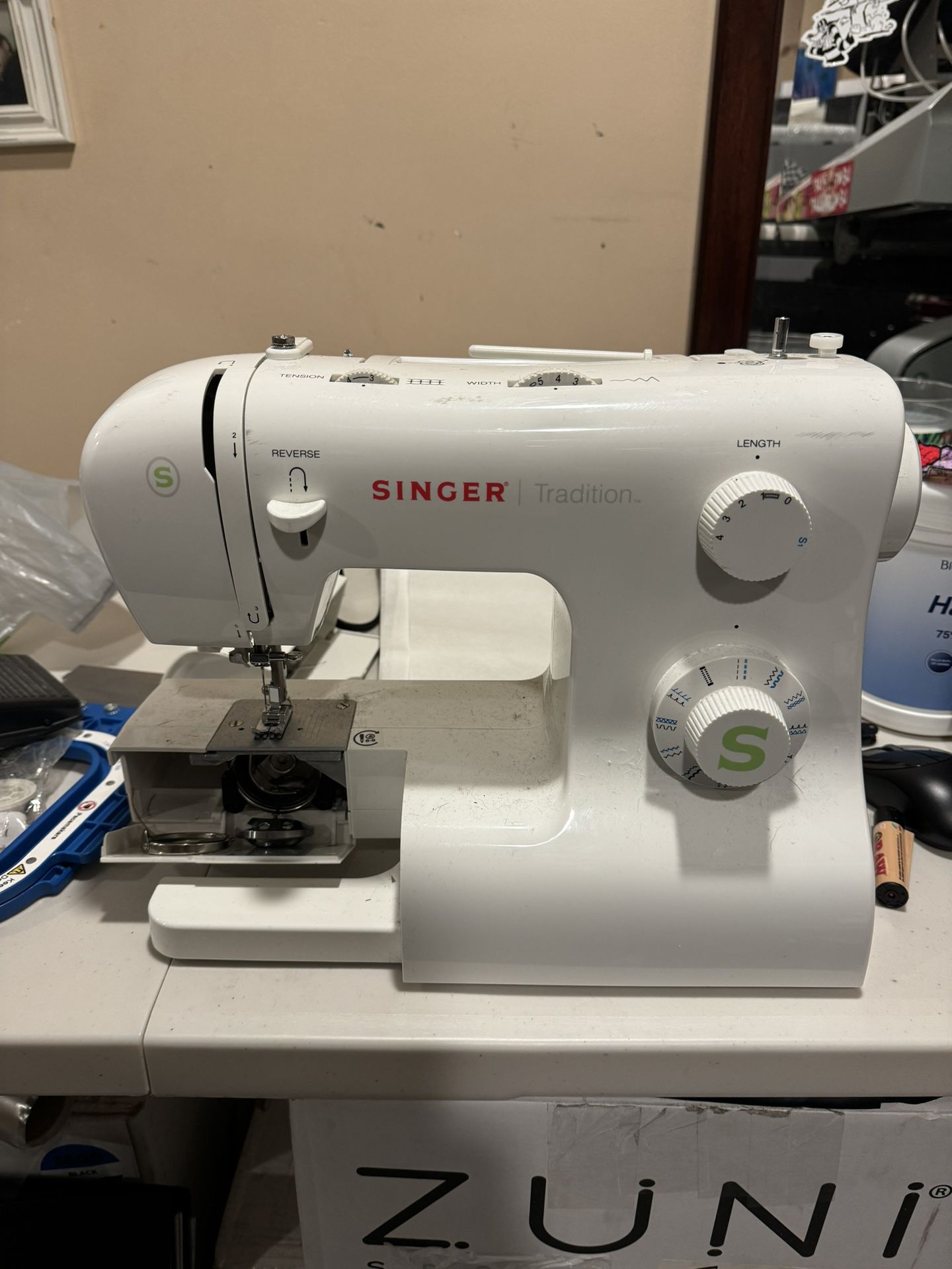 Singer Tradition Sewing Machine 
