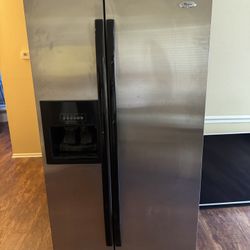 Fridge And Microwave 