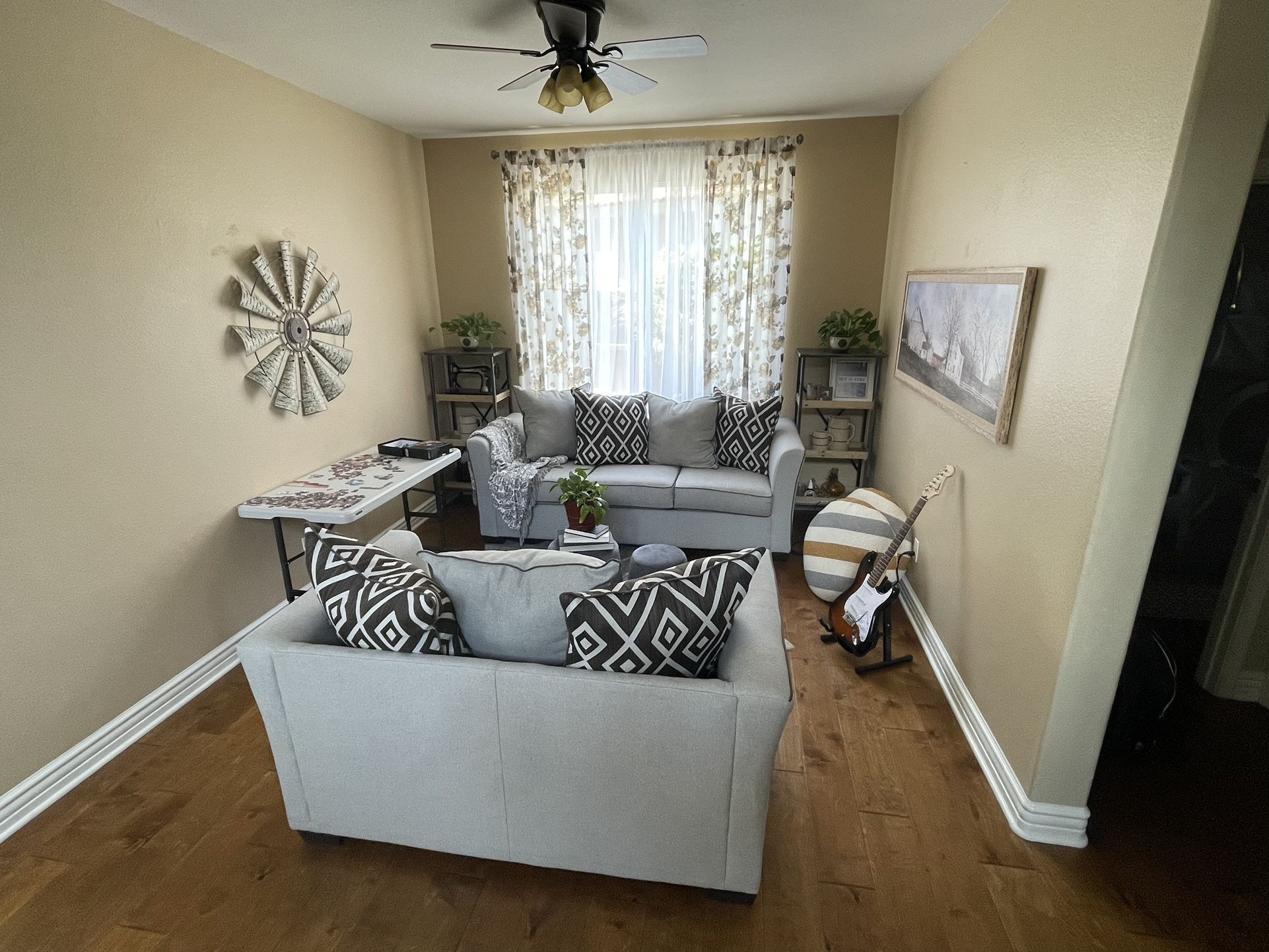 Jerome’s Furniture Sofa And Love Seat Combo for Sale in Murrieta, CA