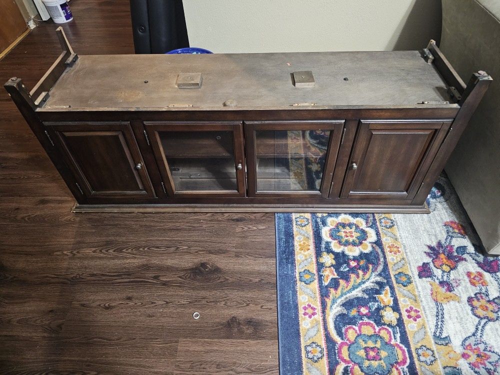 TV Stand - Needs Fixing