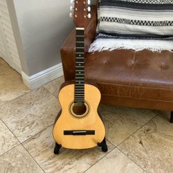 Montana MT 102N 3/4 Size Guitar Acoustic