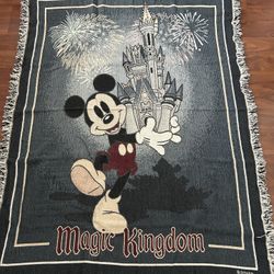Disney Magic Kingdom Tapestry Throw Blanket 45”x55” MICKEY Cinderellas Castle