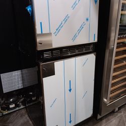 24 INCH MONOGRAM UNDERCPUNTER FRIDGE 