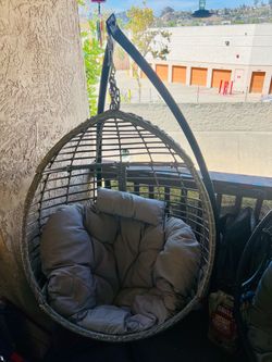 Swinging Egg Chair