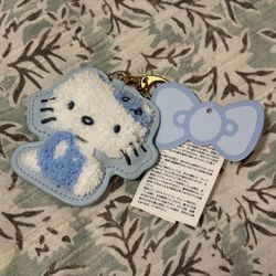 Hello Kitty Sagara Embroidery Sitting Keychain