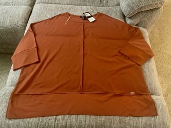 NEW Women’s Plus Size Top