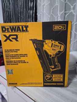 dewalt 20v xr 15 ga angled finish nailer tool only