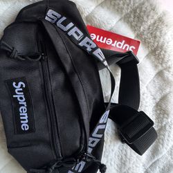 suprême fanny pack