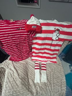 Costume