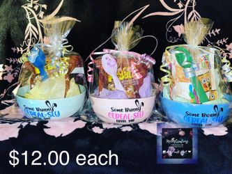 🐰 Cute Easter items 🐰 DIFFERENT PRICES LISTED ON EACH PICTURE.