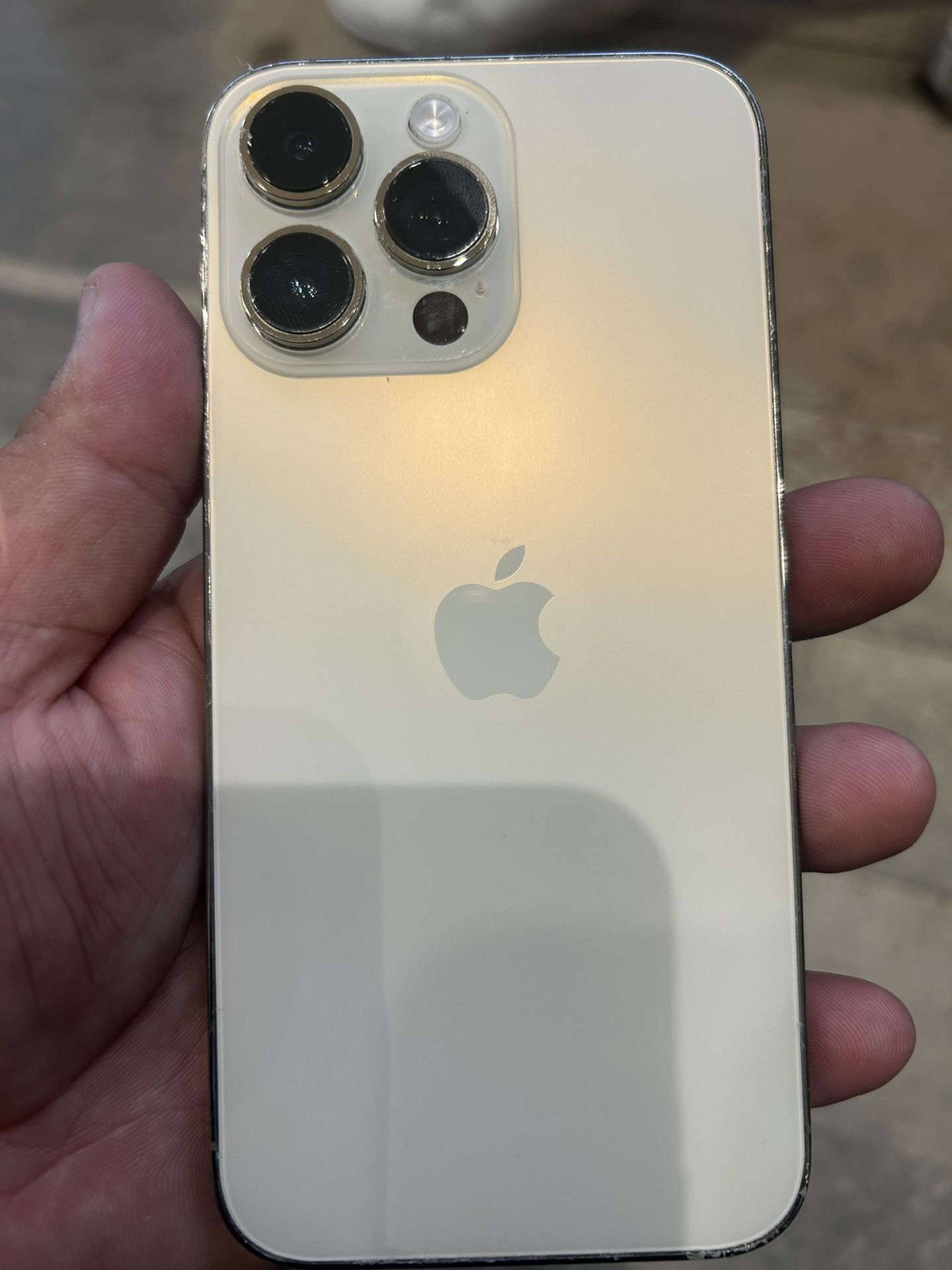 iPhone 14 Pro Max