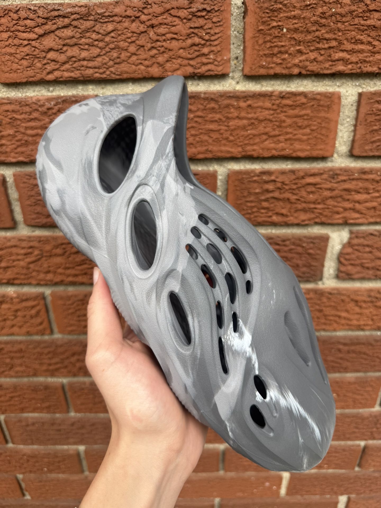 Yeezy Foam RNR MX Granite