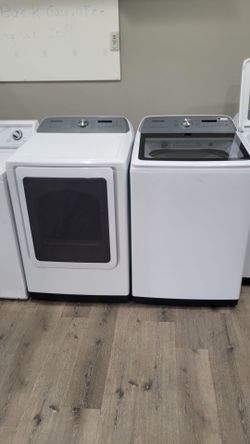 Samsung Washer And Gas Dryer Set (Delivery Available)