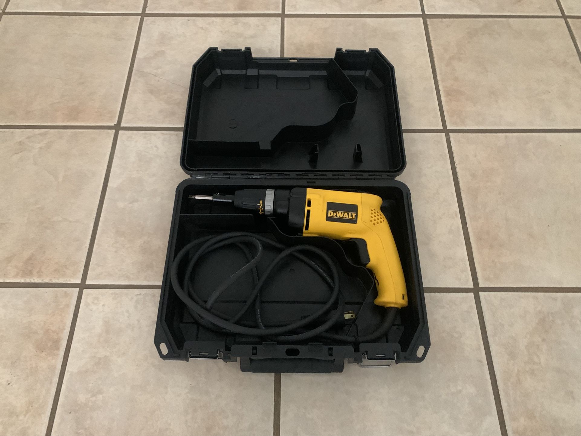 Dewalt Drywall Screw drill electric corded DW257