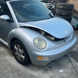 2003 Volkswagen Bettle Part Out 