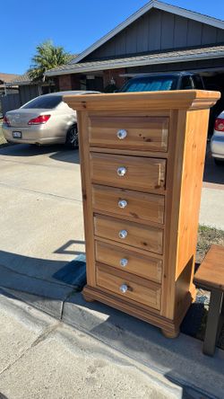 Chest of Drawers