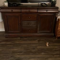 Tv  Stand/ Cabinet