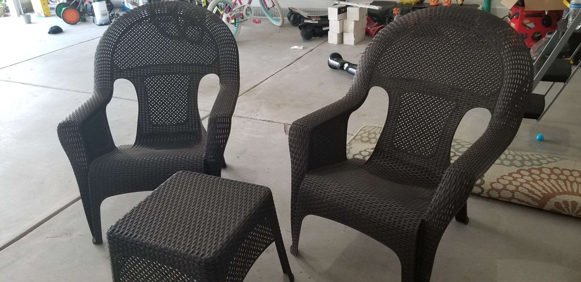 Large plastic wicker set with table...