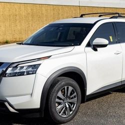 2022 Nissan Pathfinder SV SUV 