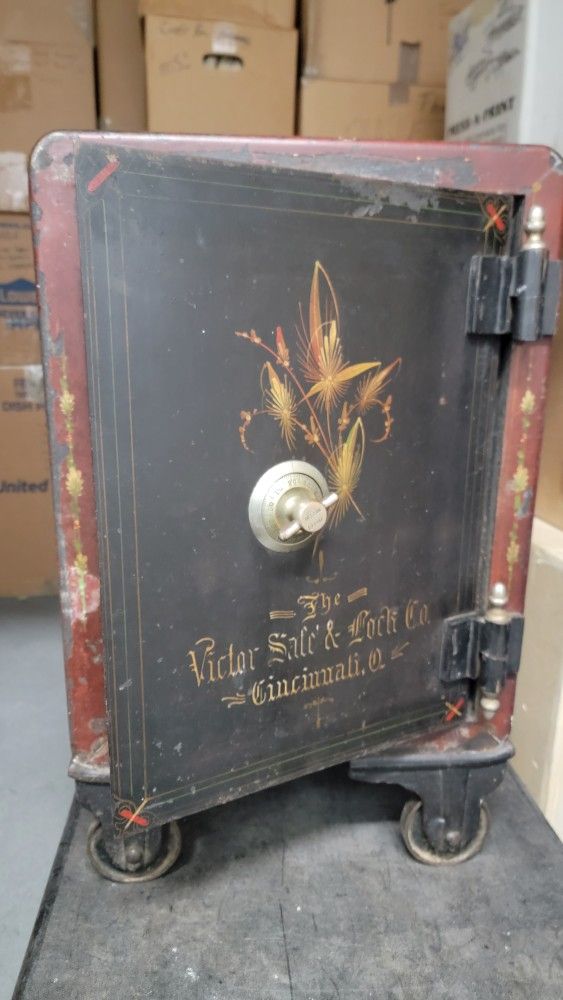 Safe-- Vintage Victor Safe & Lock Safe