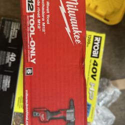 Milwaukee M12 12-Volt Lithium-Ion Cordless Rivet Tool (Tool-Only)