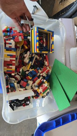 LEGO AUCTION LEGOS