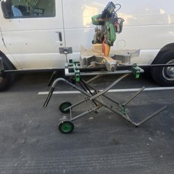 Hitachi 12" Sliding Compound Miter Saw 