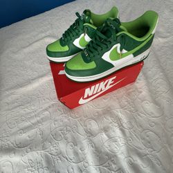 NIKE AIR FORCE 1 LOW SHAMROCK ST PATRICKS  